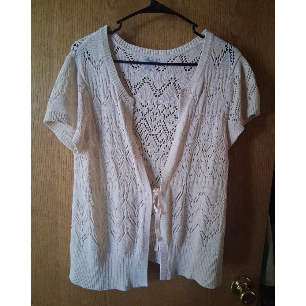 VAN HEUSEN Women's Cardigan Size M Ivory Open Front Short Sleeve Open Knit 22"